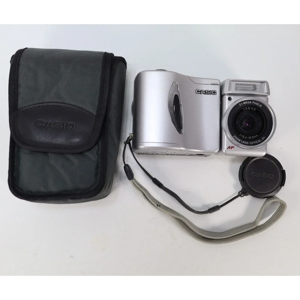 *NOT WORKING* CASIO QV-2300UX Compact Digital Camera 2.1MP FOR PARTS REPAIR